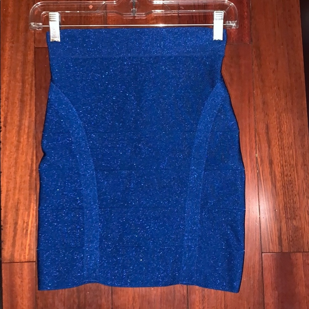 BEBE BLUE BANDAGE SKIRT